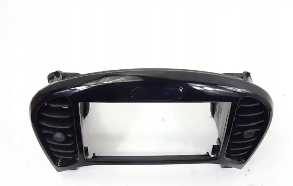 Nissan Juke I F15 Dashboard side air vent grill/cover trim 687501KE0A