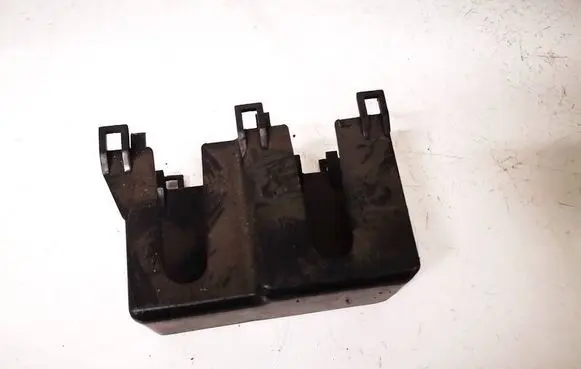 Nissan X-Trail T30 Fuse box cover 