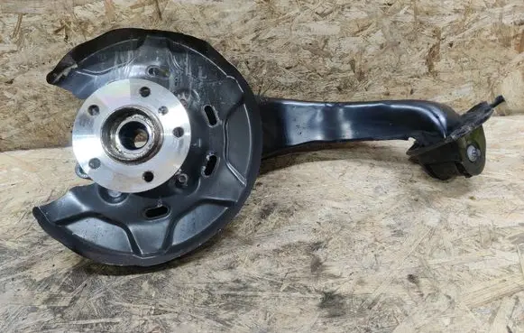 BMW 2 F45 Rear wheel hub spindle/knuckle 