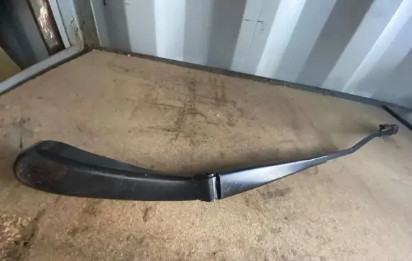 Mercedes-Benz C AMG W205 Front wiper blade arm A2058208301