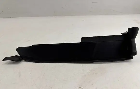 Audi A3 S3 8V Fender end trim 8V0821170D