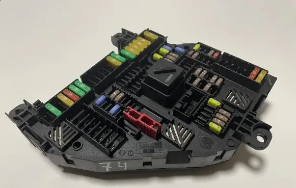BMW 7 F01 F02 F03 F04 Fuse module 1234567