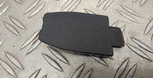 Toyota Yaris XP210 Other trunk/boot trim element 62566K0020