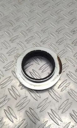 Volkswagen PASSAT B7 Front upper strut mount 