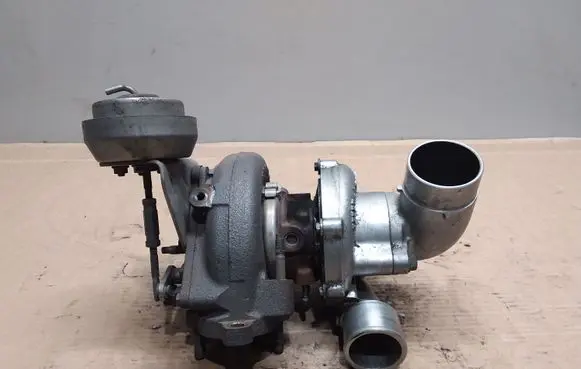 Toyota Avensis T250 Turbo 172010R020 0511030189