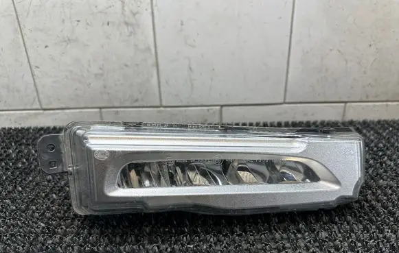 BMW X5 G05 Front fog light 7406366