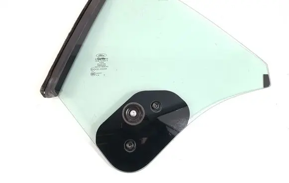 Ford Mustang VI Rear side window FR3B-7629865-A