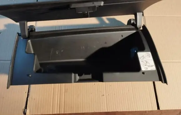 Dodge Journey Glove box 100000710