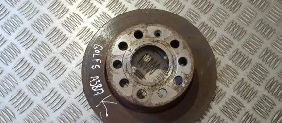 Volkswagen Golf V Rear brake disc