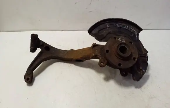 Volkswagen PASSAT B5 Front wheel hub 