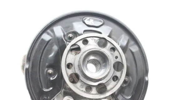 Mercedes-Benz EQC Rear wheel hub