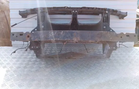 BMW 1 E81 E87 Top upper radiator support slam panel 