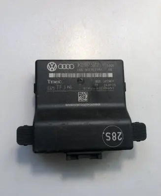 Volkswagen Golf V Gateway control module 1K0907530F 1K0907951