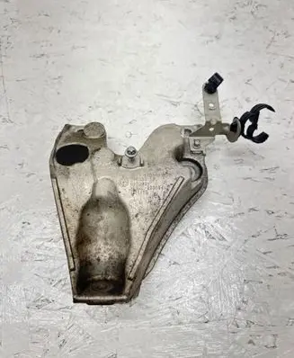 BMW M4 F82 F83 Engine mounting bracket 6789093 678909302
