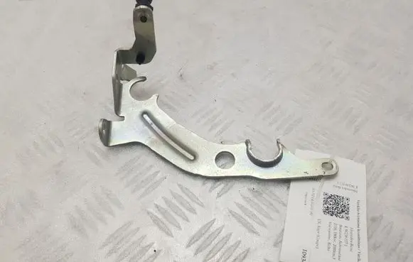 Mercedes-Benz E W238 Engine mounting bracket A2740940041