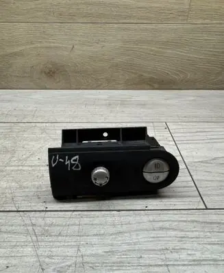 Mitsubishi Colt Wing mirror switch MN148893ZZ