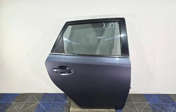 Toyota Auris E180 Rear door PAINTCODE8U5