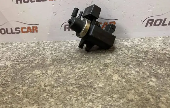 BMW X5 E53 Turbo solenoid valve 72279600 2247906