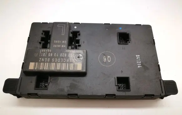 Mercedes-Benz C W203 Door control unit/module A2038201385