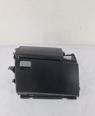 Land Rover Discovery 3 - LR3 Glove box YQS500220