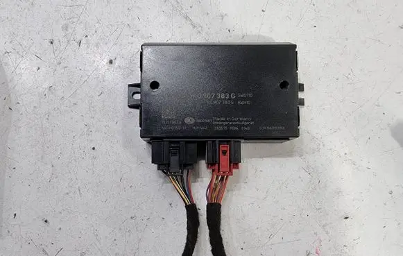 Volkswagen Transporter - Caravelle T5 Tow bar trailer control unit/module 1K0907383G