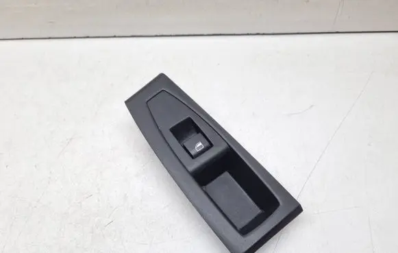 BMW 2 F46 Electric window control switch 9208107