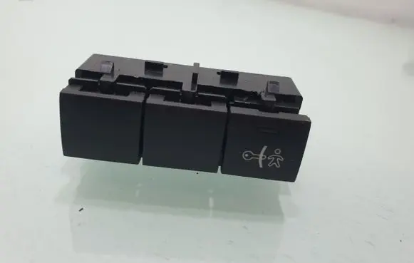 Peugeot 2008 I Child safety switch 96750154ZD