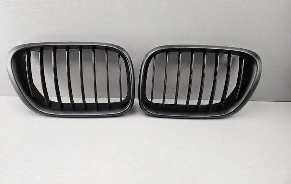 BMW X5 E53 Front bumper upper radiator grill 8402645 8402646 51138402645