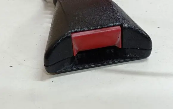 Opel Corsa C Front seatbelt buckle 09114886 561016403D