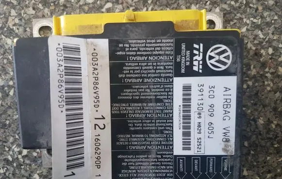 Volkswagen PASSAT B6 Airbag control unit/module 3C0909605J