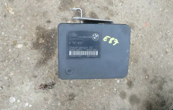 BMW 1 E81 E87 ABS Pump 6791521