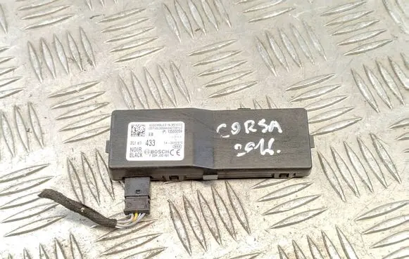 Opel Corsa E Door central lock control unit/module 13503204 F00HJ00491