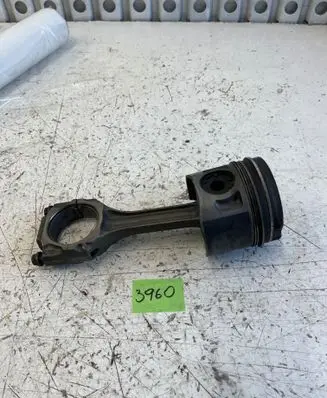 Volkswagen PASSAT B5 Piston with connecting rod 028HJ