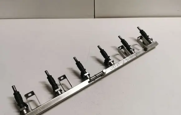 BMW X3 E83 LP gas injectors set 7542541