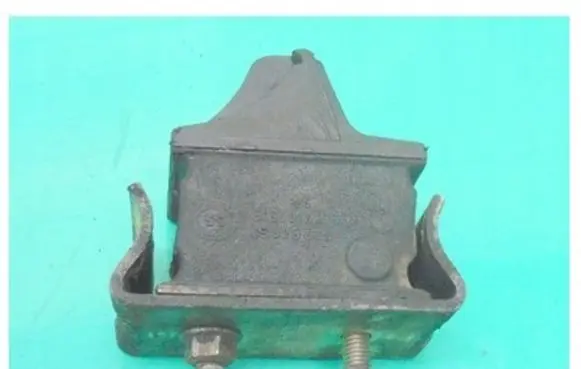 Mercedes-Benz Sprinter W901 W902 W903 W904 Engine mount bracket