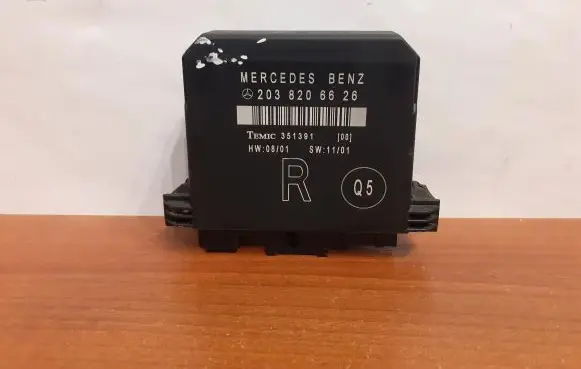 Mercedes-Benz C W203 Door control unit/module 9067 2038206626