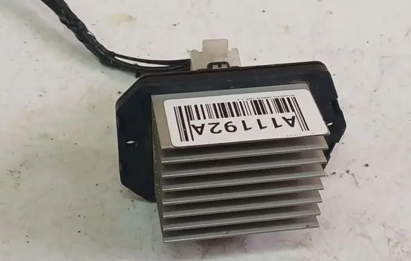 Mitsubishi Grandis Heater blower motor/fan resistor 0178000750
