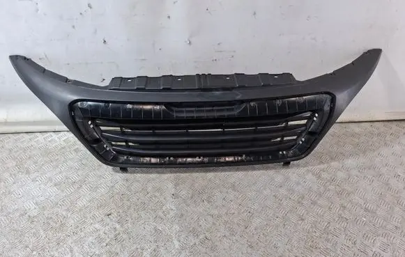 Peugeot Boxer Front bumper upper radiator grill 1314847070