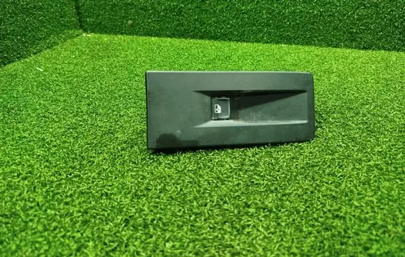 Volkswagen Crafter Electric window control switch 7C0868247L