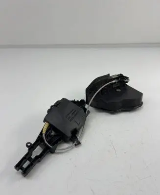 BMW X4 F26 Front door lock 7318423