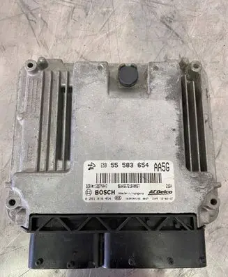 Opel Insignia A Engine control unit/module 55583654