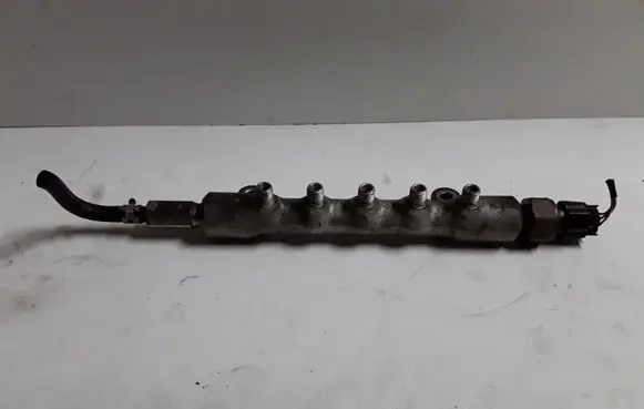 Toyota Avensis T250 Fuel main line pipe 89450 71010