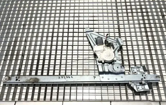 Volkswagen Crafter Front door window regulator with motor