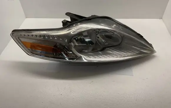 Ford Focus Headlight/headlamp 011102A 7S7113W029SS