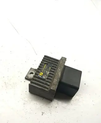 Volvo S40, V40 Glow plug pre-heat relay 7700115078