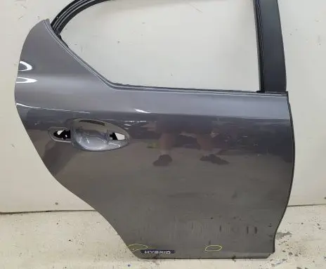 Lexus CT 200H Rear door