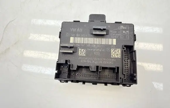 Volkswagen Golf VIII Door control unit/module 5Q0959593F