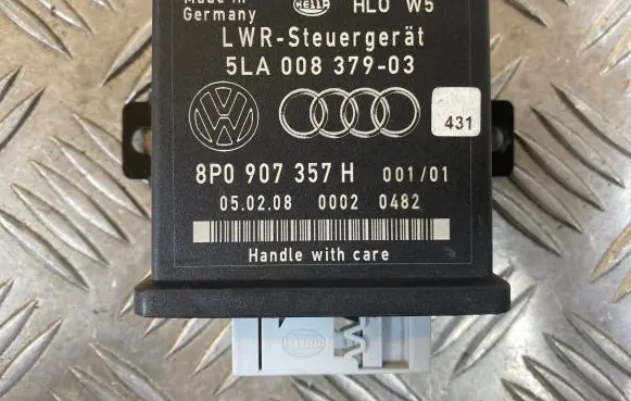 Audi A6 S6 C6 4F Light module LCM 8P0907357H 00020482 5LA00837903