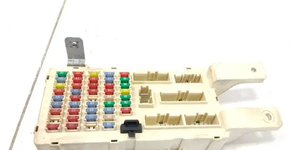 Hyundai Santa Fe Fuse module 919502B200
