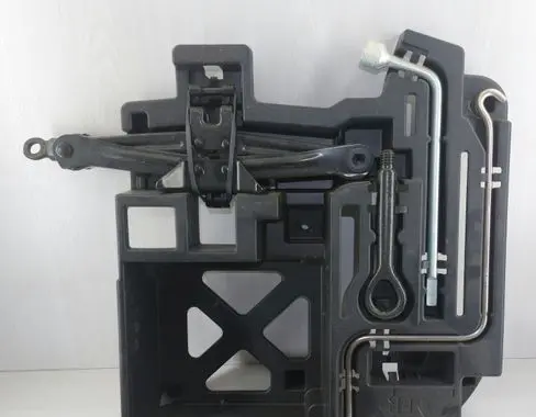 Lexus CT 200H Tool set 647776010